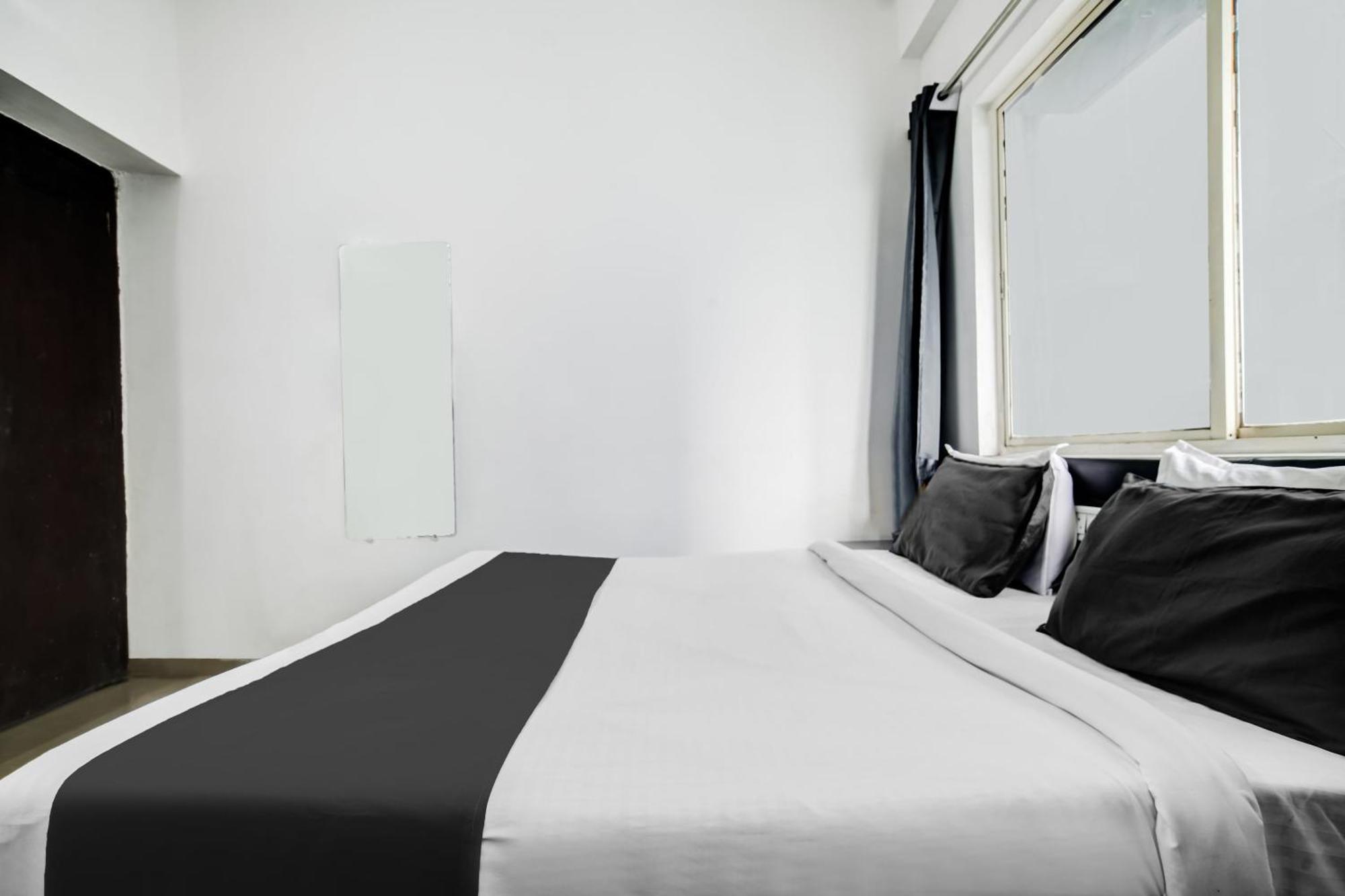 Super Hotel O Indraprasth Indaur Kültér fotó