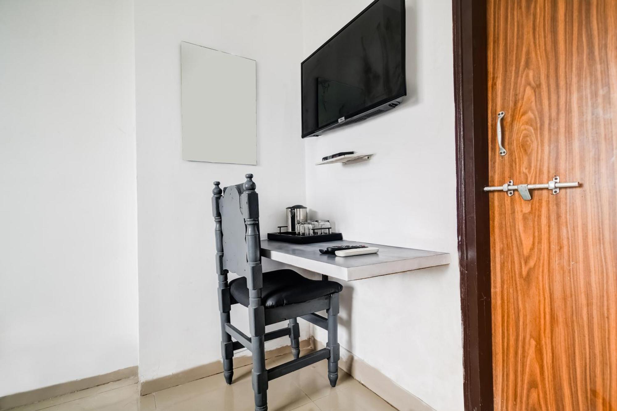 Super Hotel O Indraprasth Indaur Kültér fotó